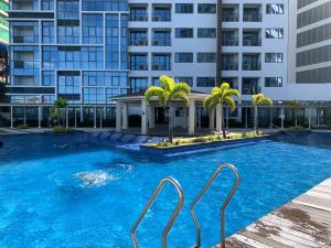 180 degree ocean view apartment