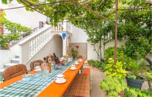 Cozy Apartment In Biograd With Kitchen