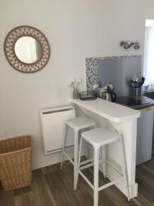 Appartements Le Studio d-en O, au coeur de la ville haute : photos des chambres