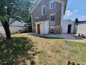 Maisons de vacances Belle maison meuliere 135m2 : Maison 5 Chambres