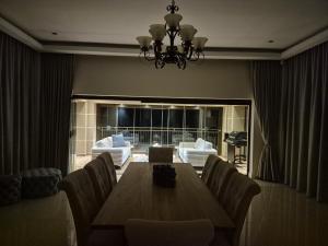 Jumanji Safaris Villa Constantia