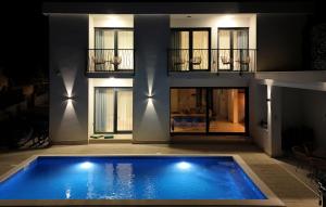 Stunning Home In Supetar