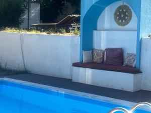 Villa Askamnia and Suites