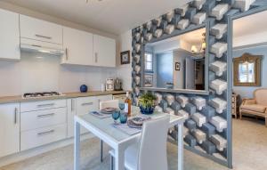 Maisons de vacances Charmante Maison Avec Piscine : photos des chambres