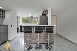 Caracolí 301 - Donde el Estilo Grita Libertad