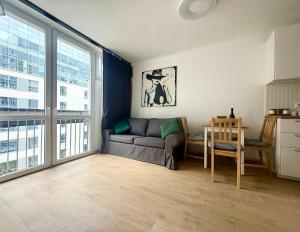 Cozy Stay Rondo ONZ Apartment