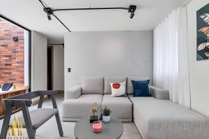 Casa Solei 12-9 - Stylish Apt with Jacuzzi & AC