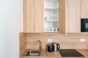 Blueground Holešovice view nr Vltava PRG-57