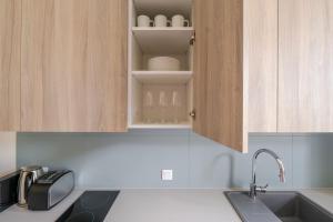 Blueground Nusle city view nr Vysehrad PRG-73