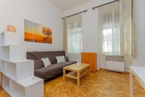 AK57 Central Apartment