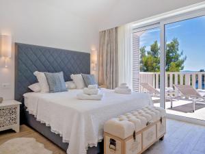 Villa Blu Brac A Beautiful 3 Bedroom Villa A Stones Throw To The Beach