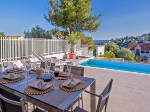 Villa Blu Brac A Beautiful 3 Bedroom Villa A Stones Throw To The Beach