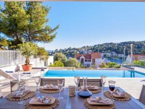 Villa Blu Brac A Beautiful 3 Bedroom Villa A Stones Throw To The Beach
