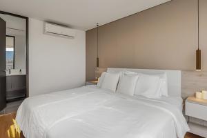 Life 1202 - Pleasant Apt in Poblado with AC