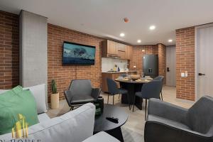 Kyux 408 - The hidden gem of Laureles