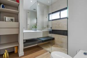 Energy 403 - Prestigious Urban Oasis Pool