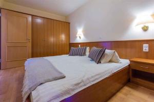 Apartments in Crikvenica 14070