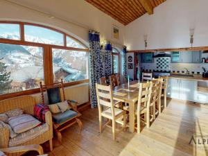 Appartements Chalet confort 10 pers, 5 chambres, Wifi, animaux admis, parking - FR-1-452-59 : photos des chambres