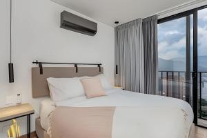 Morph 1802 - Stylish Escape in Poblado ACJacuzzi