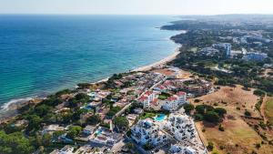 Tangerine Apartment by HelloVacations