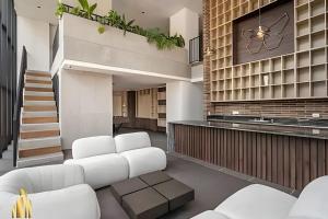 Morph 702 - Luxy Apartment with Panoramic View, AC