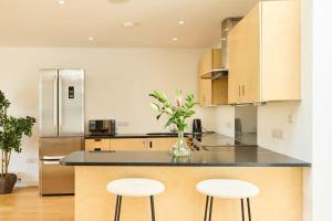 The Putney Wonder - Dazzling 3BDR Flat with Garden