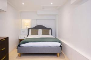 The South Kensington Mews - Lovely 5BDR Home