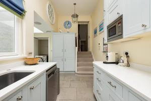 The Chelsea Abode - 4BDR Home with Terrace