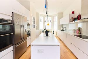 The Clapham Crib - Spacious 4BDR House with Patio