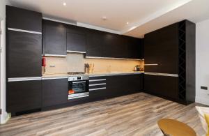 The Harlesden Escape - Spacious 3BDR Flat with Balcony