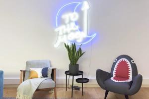 The Harrods Mews - Modern 4BDR with Rooftop Terrace