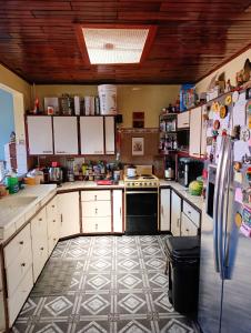 The Cozy Cactus House B&B Cartago Centro English Spoken