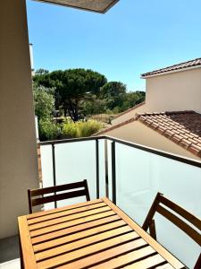 Very comfortable air-conditioned 2 rooms with direct beach access and a free parking