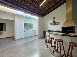 2 quartos ao lado Gin Costa Cavalcanti 10 m centro