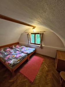 Chalúpka pod orechom