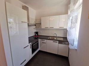 Apartments in Crikvenica 5746