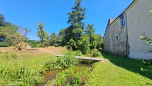 Maisons de vacances Belle demeure avec piscine a Bourgueuil 5 ch/10 p : photos des chambres