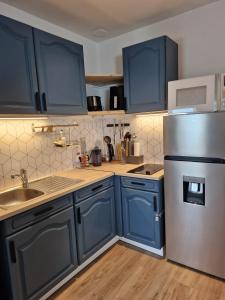 Loft Moderne et Rénové - Idéal Pros & Familles - 1 à 4 pers - Wifi - 5 min de la Gare