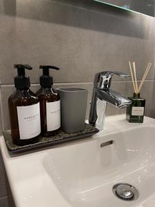 City Loft mit Balkonblick