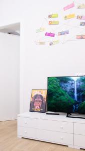 La Baby by HAPPYHOSTORINO