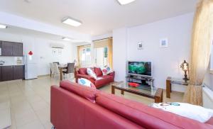 Villa Leoforos Dyo, Modern 3Bdr Protaras Villa With Pool, In The Centre