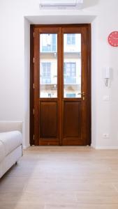 La Baby by HAPPYHOSTORINO