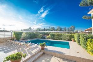 Villa Ayia Triada, Beautiful 5Bdr Villa With Pool, Close ToBeaches