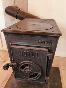 Cozy Cabin near Balka Beach with outdoor toilet and kitchen