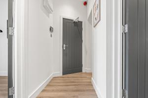 Cardiff Luxe Flats with Spa Facilities