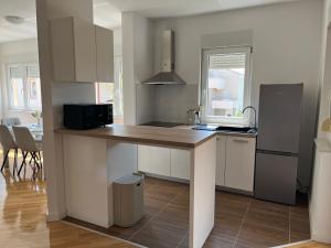 Ventana Pool Apartments - Stara Novalja