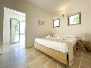 Albia - Beautifulof trulli with pool