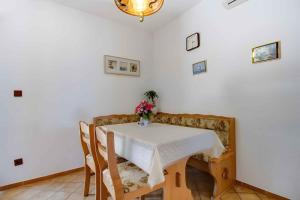 Apartments in Mali Losinj 14882