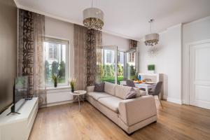 Apartment with Private Terrace and Garden - Antonijas Street