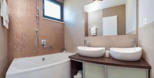 Seafront Villa Trogir Deluxe Jevan 6 Beautiful Bedrooms Private Pool